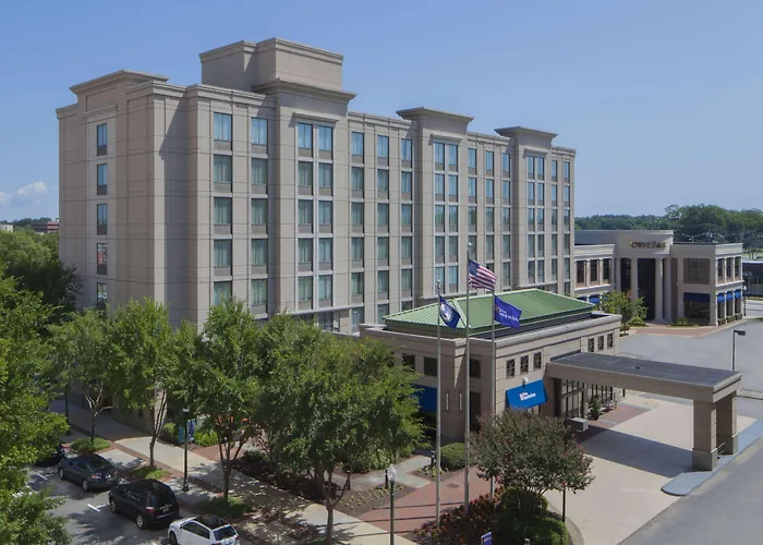 Virginia Beach Hotels With Jacuzzi in Room